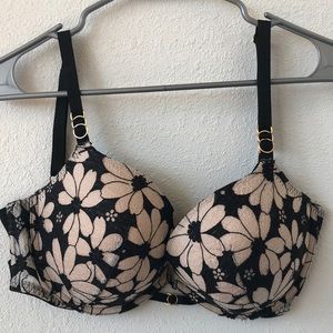 Victoria secrets bra 36dd